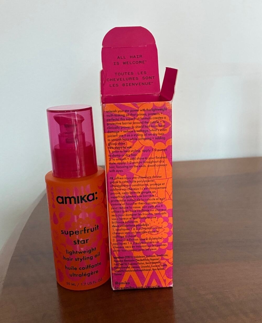 amika: Superfruit Star
Lightweight Hair Styling Oil
